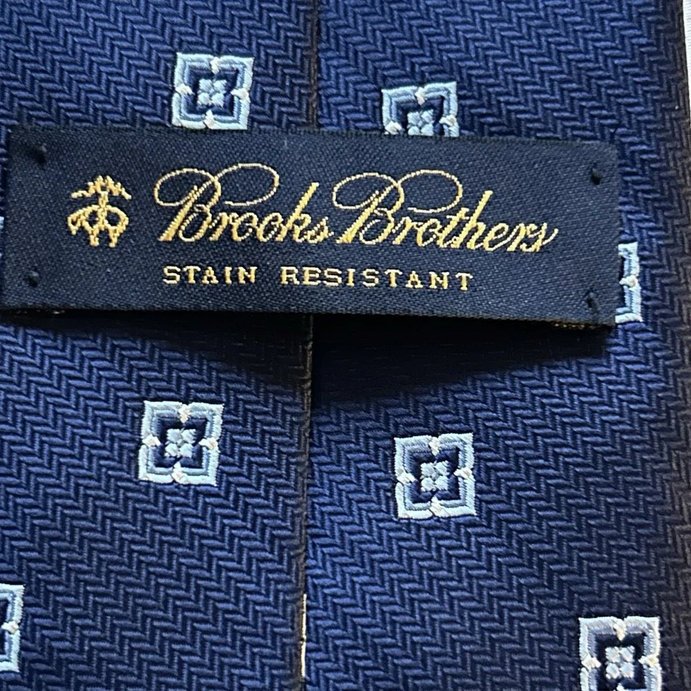 Brooks Brothers Tie Classic Deep Navy Stain-Resistant Silk 1990s Era‎ 3.5